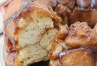 Autumn Spiced Pumpkin Apple Monkey Bread