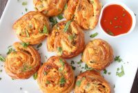 Flaky Buffalo Cheese Rolls