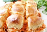 Zesty Jalapeño Buffalo Chicken Dip Sliders