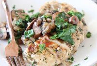 Hearty Whole30 Chicken, Mushroom & Spinach Dinner