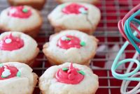 Creamy Frosting-Stuffed Sugar Cookie Cups