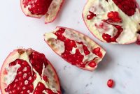 Effortless Pomegranate Seeding
