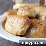Chipotle Honey Cream Cheese Stuffed Pretzel Bites