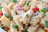 Creamy Tuscan Pasta with Spinach, Sun-Dried Tomatoes & Garlic